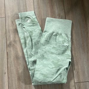 Gymshark 🦈 green camo medium